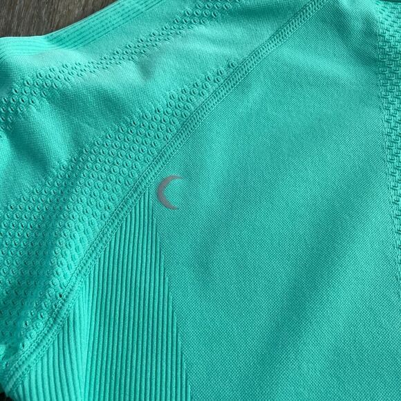 Zyia Active Peak Performance Fitted Hoodie Mint Green - Size: Small - Picture 5 of 5